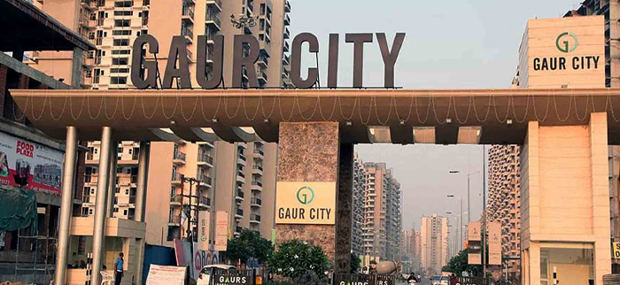 HK Packers and Movers packing household items in Noida Extension