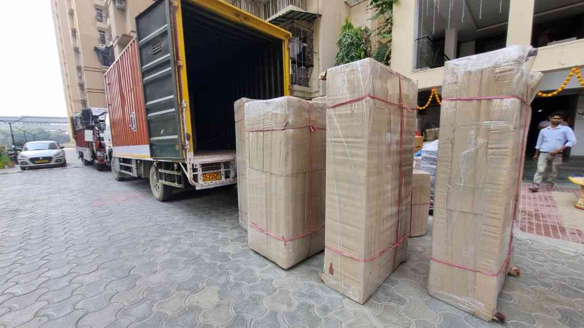 Home shifting in Ajnara Daffodil Noida - Hk packers and movers